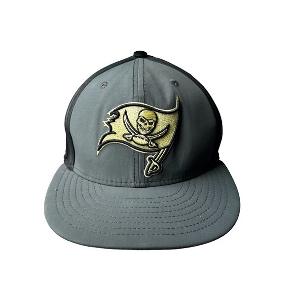 Tampa Bay Buccaneers Cap Hat Mens Gray Snapback Adjustable Military New Era 5763 - Picture 1 of 9